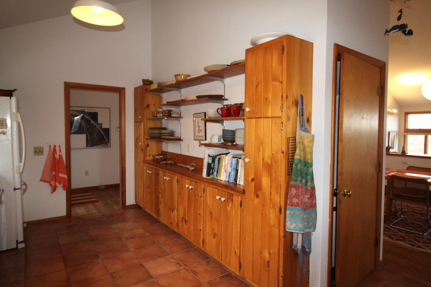 MLS #28_1063 image #10